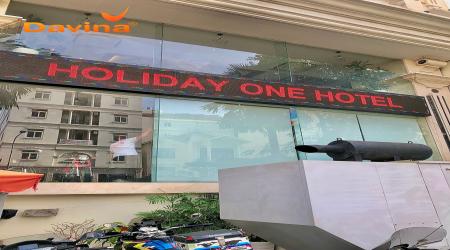 DAVINA bàn giao hạng mục Rèm Cuốn Văn Phòng cho Khách Sạn HOLIDAY 